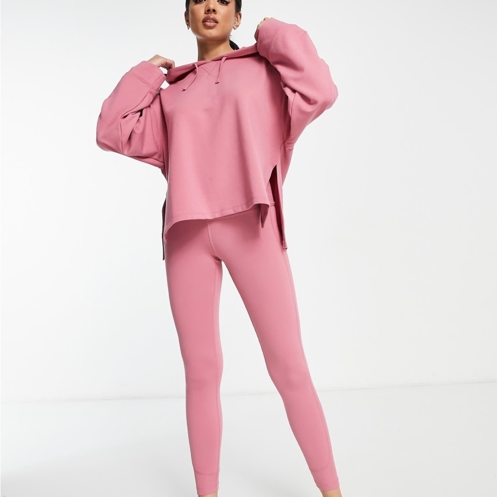 NWT Nike Yoga Dri-FIT fleece hoodie in pink Sz L